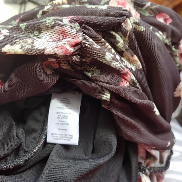 Stretchy Sweetheart Neckline Stretchy Floral on Black Bodycon Tube Dress Sz S - Picture 7 of 7